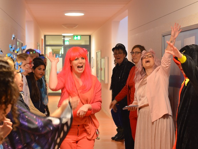 None (vergrößerte Bildansicht wird geöffnet)