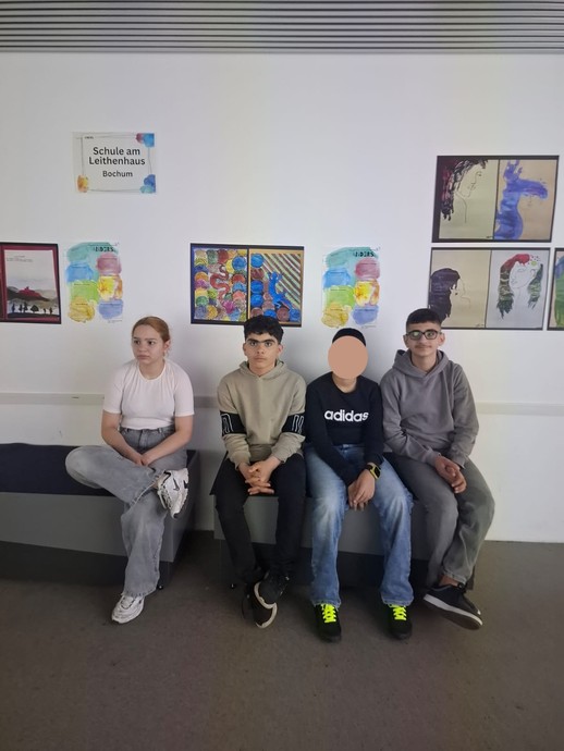 None (vergrößerte Bildansicht wird geöffnet)