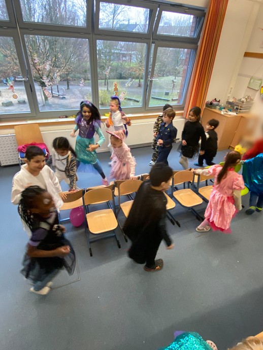 None (vergrößerte Bildansicht wird geöffnet)