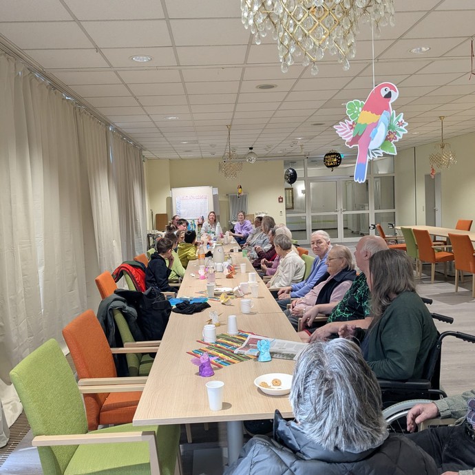 None (vergrößerte Bildansicht wird geöffnet)