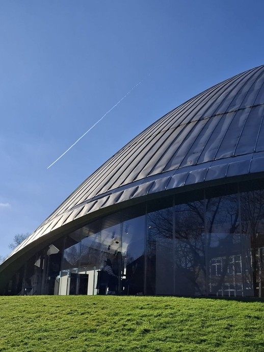 None (vergrößerte Bildansicht wird geöffnet)