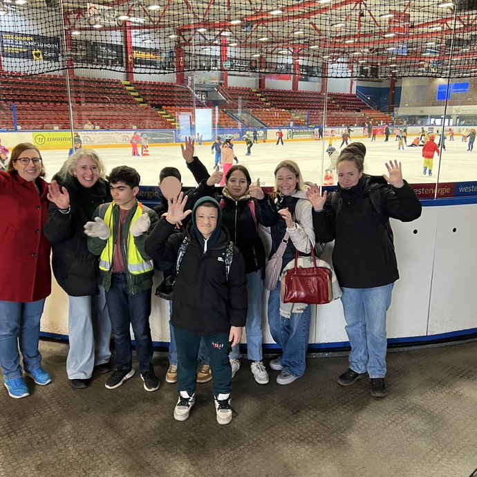 None (vergrößerte Bildansicht wird geöffnet)