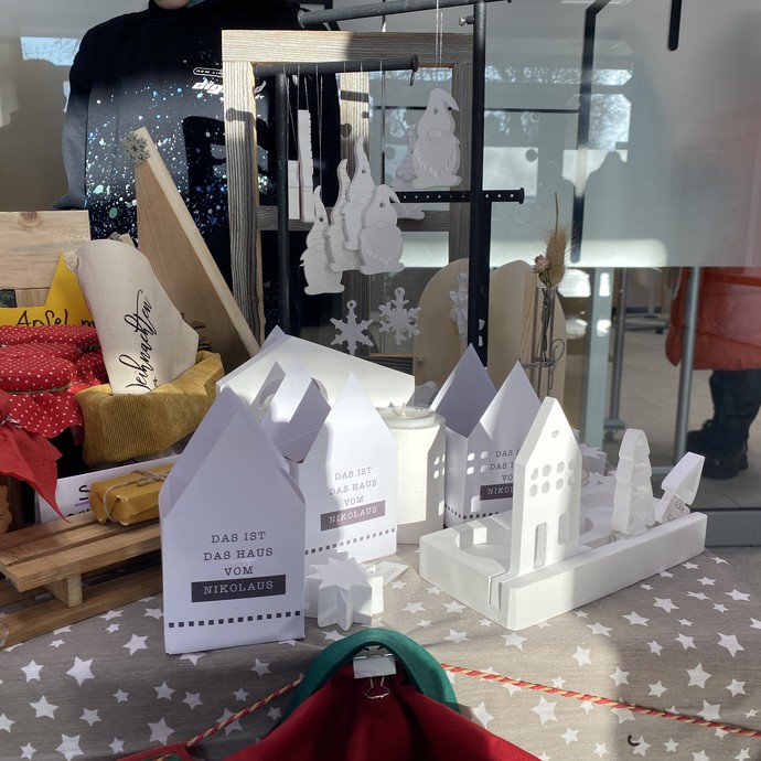 None (vergrößerte Bildansicht wird geöffnet)