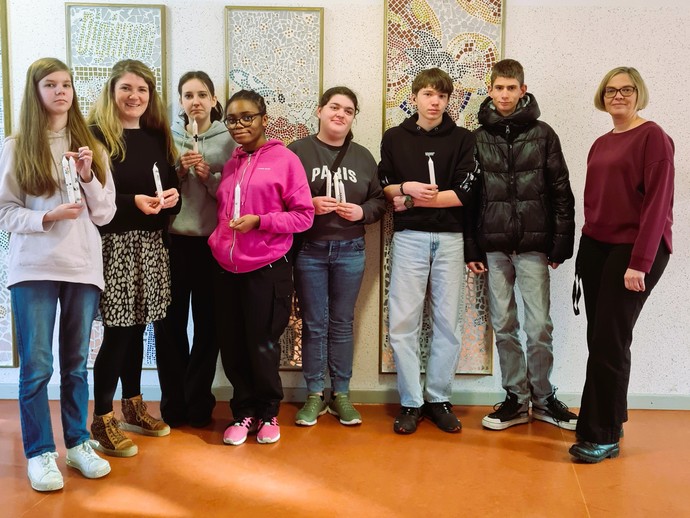 None (vergrößerte Bildansicht wird geöffnet)