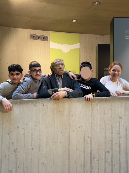 None (vergrößerte Bildansicht wird geöffnet)