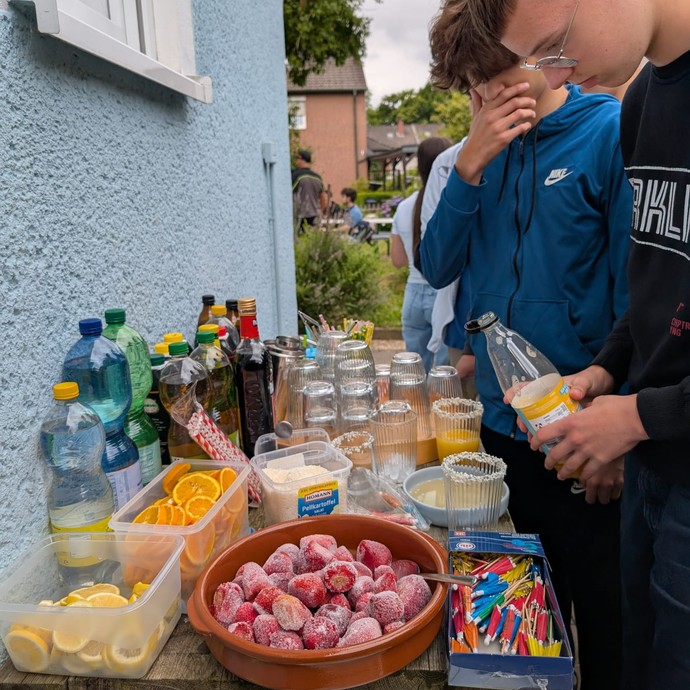 None (vergrößerte Bildansicht wird geöffnet)