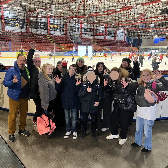 None (vergrößerte Bildansicht wird geöffnet)