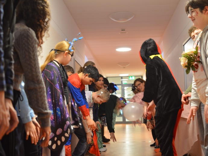 None (vergrößerte Bildansicht wird geöffnet)