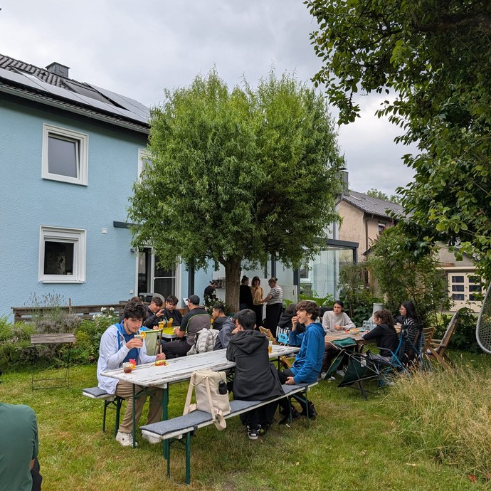 None (vergrößerte Bildansicht wird geöffnet)